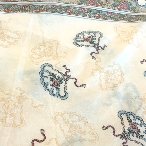 Louis Nichole designer vintage twin sheets in excellent condition. Four pieces. - Picture 6 of 12
